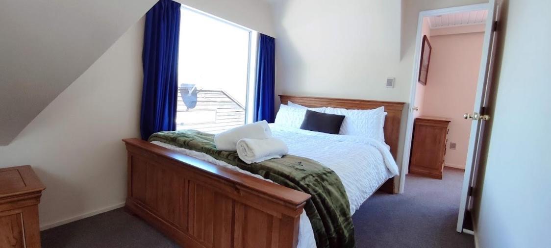 Spacious Home With Awesome Lake Views Queenstown Ngoại thất bức ảnh