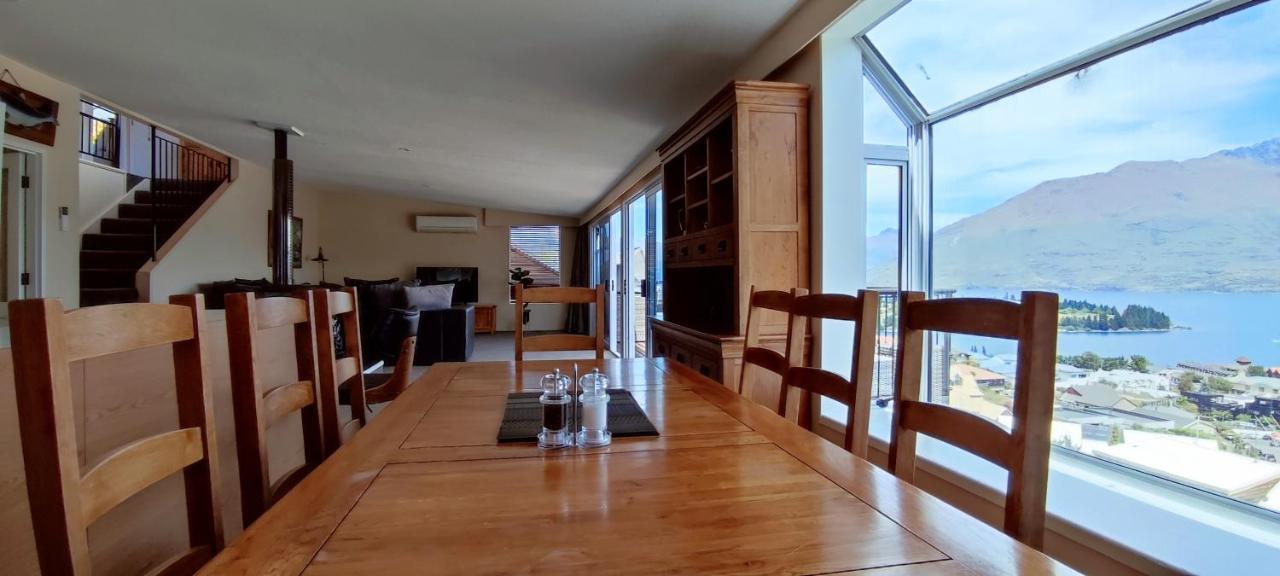 Spacious Home With Awesome Lake Views Queenstown Ngoại thất bức ảnh