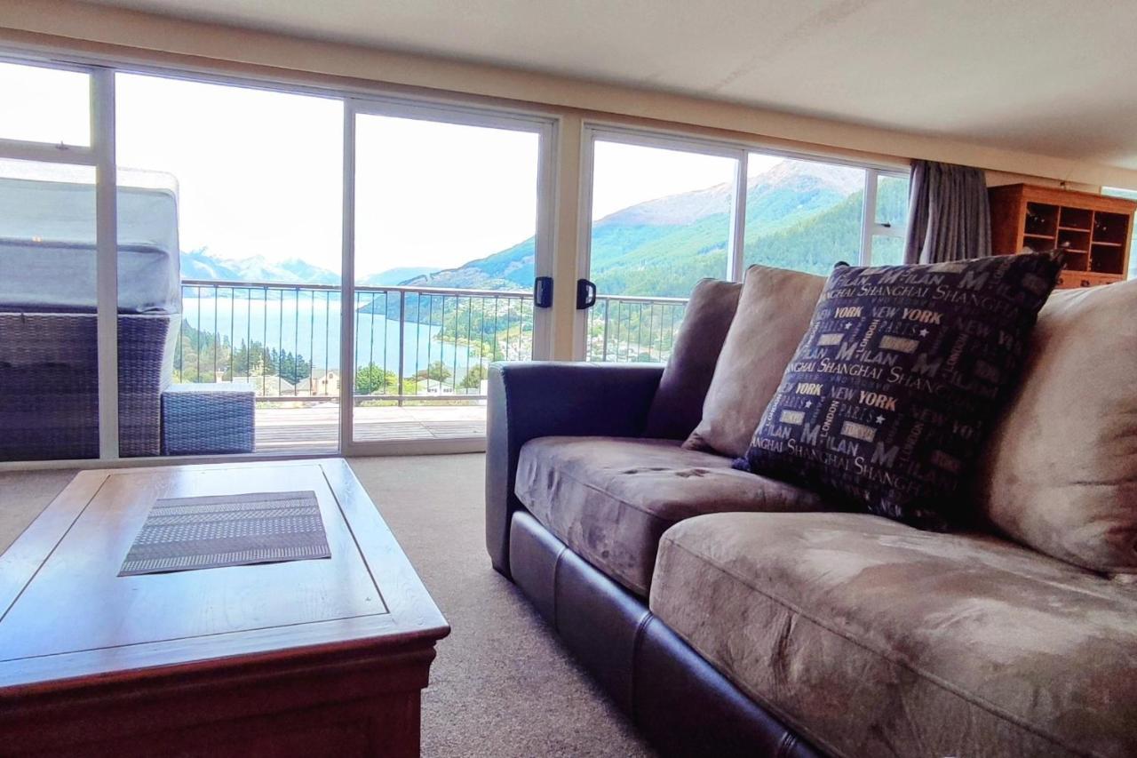 Spacious Home With Awesome Lake Views Queenstown Ngoại thất bức ảnh